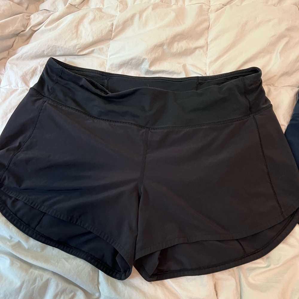 Black lululemon speed up short 4” inseam